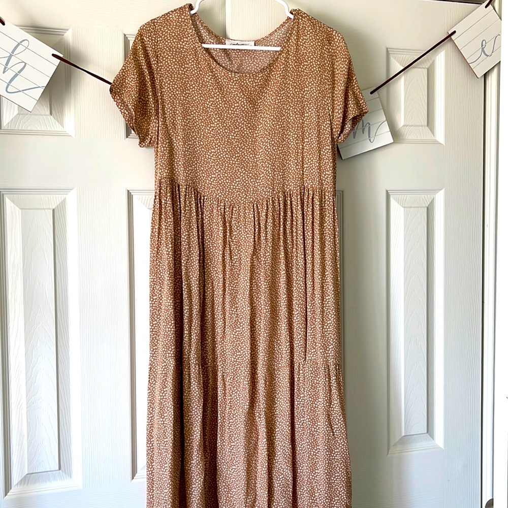 Carly Jean Los Angeles midi dress